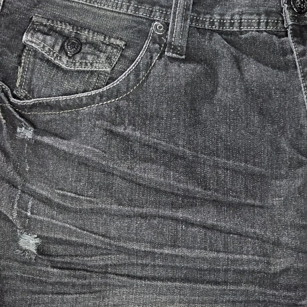Xtreme Couture Men's W46xL32‎ Relaxed Fit Jeans Dark Gray Distressed Embroidered